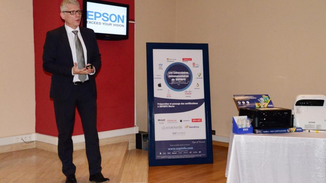 Epson annonce la commercialisation d’un nouveau projecteur tactile